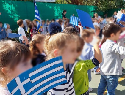 Τα προνηπιάκια μας τιμούν την 28η Οκτωβρίου!