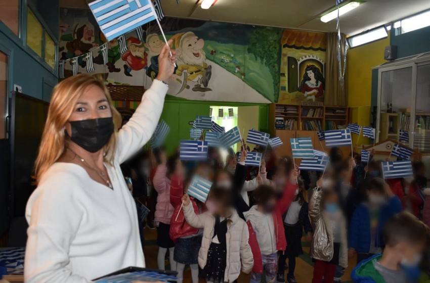 Χρόνια πολλά από τα Νήπια και τα προνηπιάκια μας!